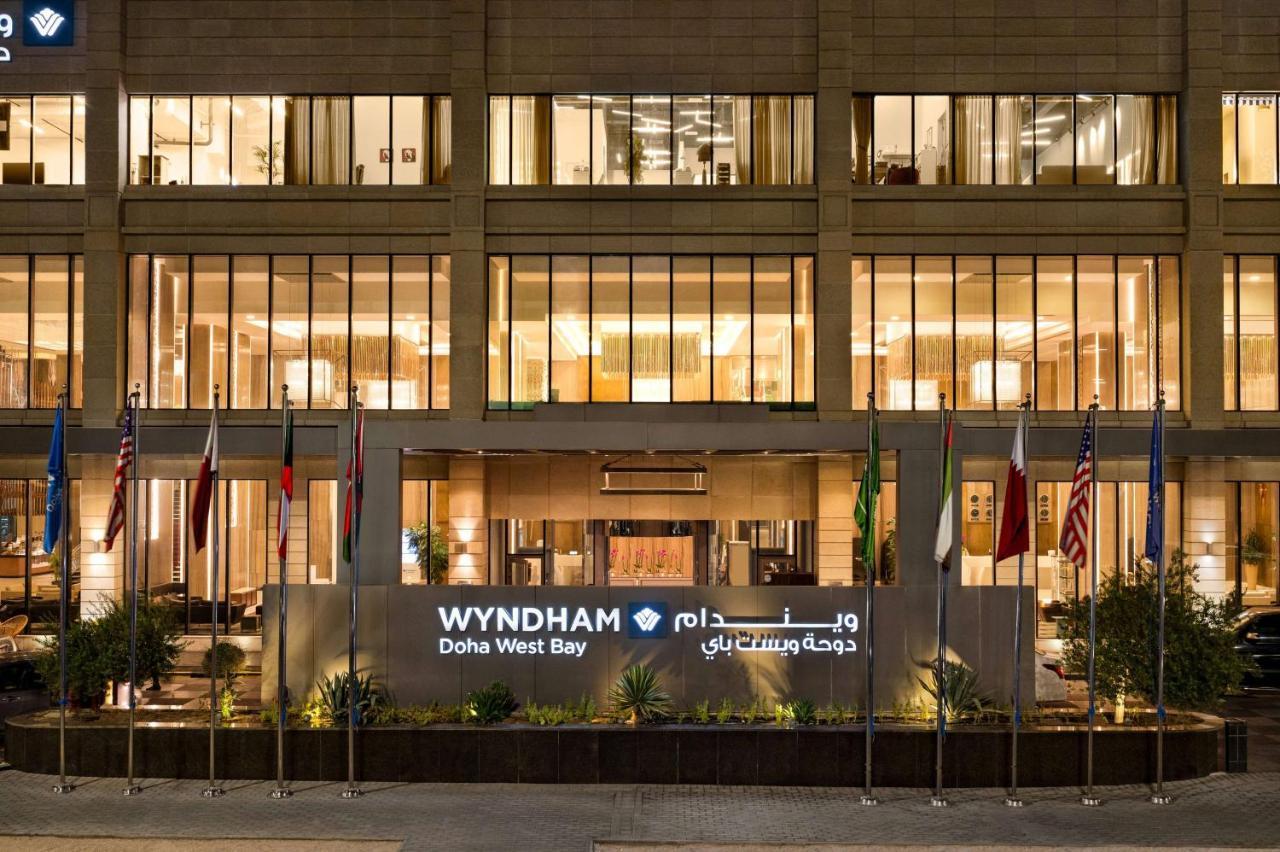Wyndham Doha West Bay Hotel Exterior photo The hotel's entrance