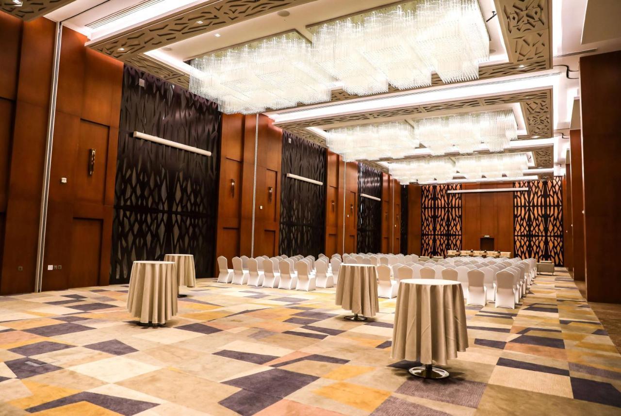 Wyndham Doha West Bay Hotel Exterior photo The ballroom