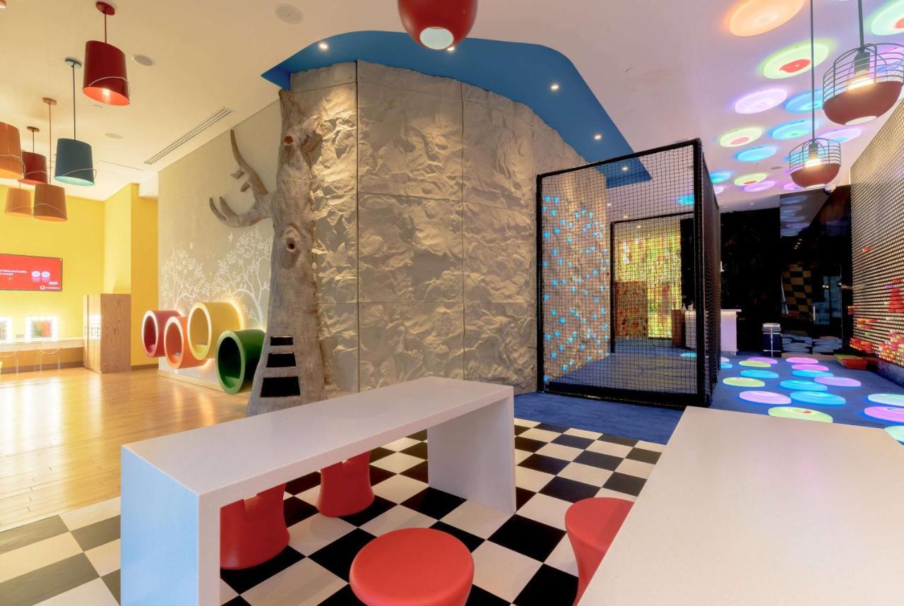 Wyndham Doha West Bay Hotel Exterior photo The Children's Club at the Sheraton Jumeirah Hotel, Dubai