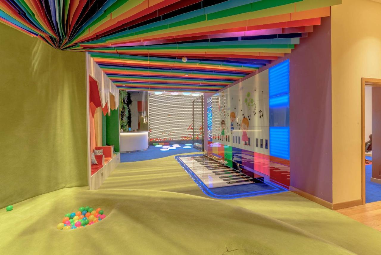 Wyndham Doha West Bay Hotel Exterior photo The Children's Museum of Oakville